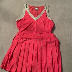 Nike tank and skirt set both size large
